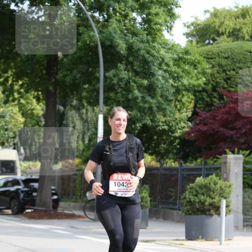 15.06.2025 - REWE Women's Run Jannik Wohlers http://msf.ph/oto/7950517 15.06.2025 09:49:31 Laufen 1043 meine-sportfotos.de