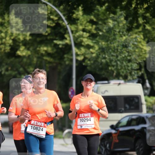 15.06.2025 - REWE Women's Run Jannik Wohlers http://msf.ph/oto/7950520 15.06.2025 09:49:32 Laufen 10294, 10824 meine-sportfotos.de