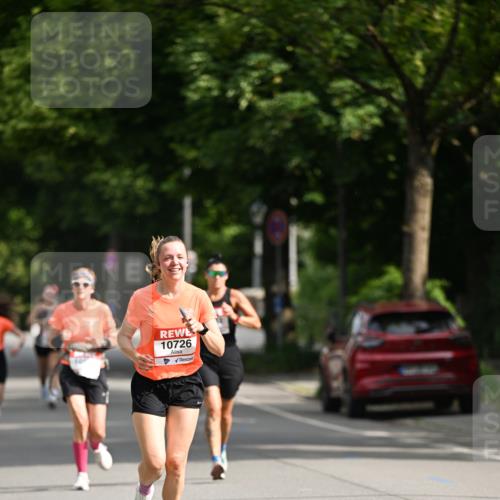 15.06.2025 - REWE Women's Run Dr. Thomas Lammeyer http://msf.ph/oto/7950549 15.06.2025 09:36:08 Laufen 10726 meine-sportfotos.de