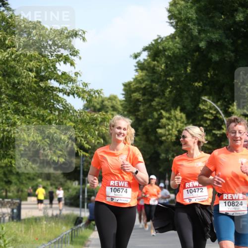 15.06.2025 - REWE Women's Run Jannik Wohlers http://msf.ph/oto/7950580 15.06.2025 09:49:35 Laufen 10674, 10472, 10824 meine-sportfotos.de