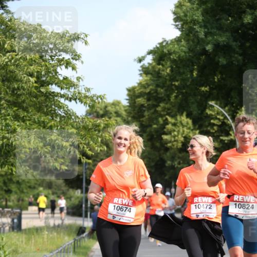15.06.2025 - REWE Women's Run Jannik Wohlers http://msf.ph/oto/7950585 15.06.2025 09:49:35 Laufen 10674, 10472, 10824 meine-sportfotos.de