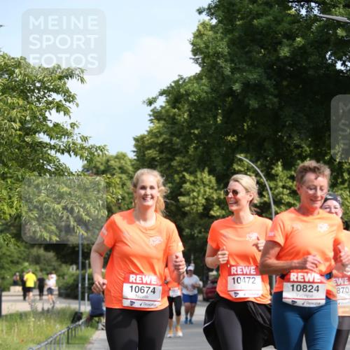 15.06.2025 - REWE Women's Run Jannik Wohlers http://msf.ph/oto/7950597 15.06.2025 09:49:35 Laufen 10674, 10472, 10824, 870 meine-sportfotos.de