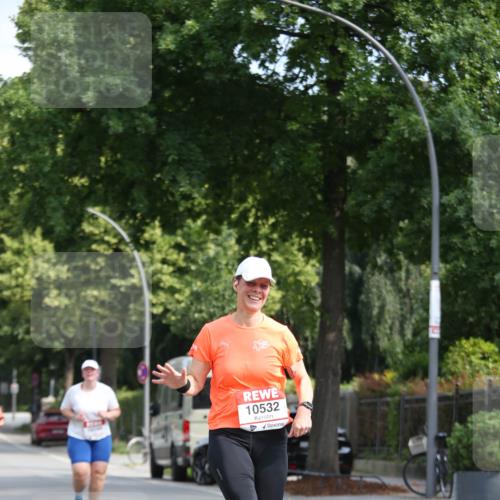 15.06.2025 - REWE Women's Run Jannik Wohlers http://msf.ph/oto/7950658 15.06.2025 09:49:42 Laufen 10532 meine-sportfotos.de