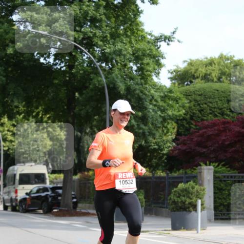 15.06.2025 - REWE Women's Run Jannik Wohlers http://msf.ph/oto/7950695 15.06.2025 09:49:43 Laufen 10532 meine-sportfotos.de