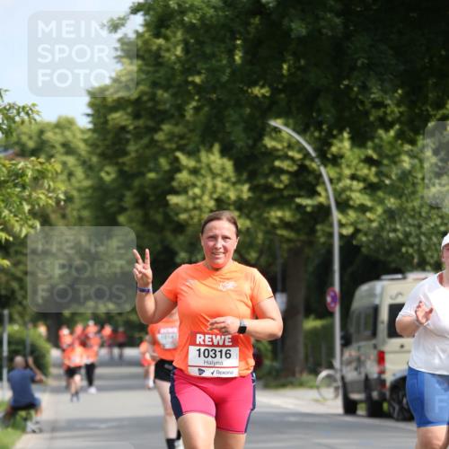 15.06.2025 - REWE Women's Run Jannik Wohlers http://msf.ph/oto/7950701 15.06.2025 09:49:46 Laufen 10316 meine-sportfotos.de