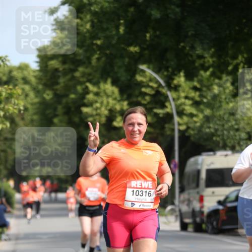 15.06.2025 - REWE Women's Run Jannik Wohlers http://msf.ph/oto/7950718 15.06.2025 09:49:46 Laufen 10316 meine-sportfotos.de