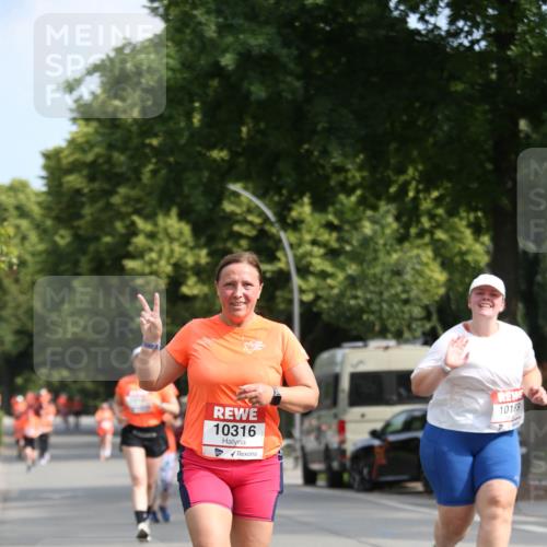 15.06.2025 - REWE Women's Run Jannik Wohlers http://msf.ph/oto/7950725 15.06.2025 09:49:47 Laufen 10316, 10169 meine-sportfotos.de
