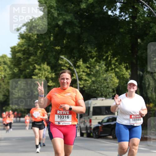 15.06.2025 - REWE Women's Run Jannik Wohlers http://msf.ph/oto/7950728 15.06.2025 09:49:47 Laufen 10316, 10169 meine-sportfotos.de