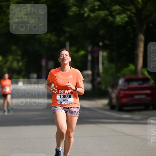 15.06.2025 - REWE Women's Run Dr. Thomas Lammeyer http://msf.ph/oto/7950830 15.06.2025 09:36:24 Laufen 10838 meine-sportfotos.de