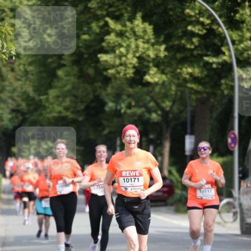 15.06.2025 - REWE Women's Run Jannik Wohlers http://msf.ph/oto/7950833 15.06.2025 09:50:05 Laufen 10171, 10117 meine-sportfotos.de