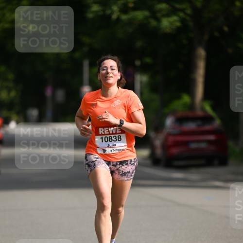 15.06.2025 - REWE Women's Run Dr. Thomas Lammeyer http://msf.ph/oto/7950853 15.06.2025 09:36:25 Laufen 10838 meine-sportfotos.de