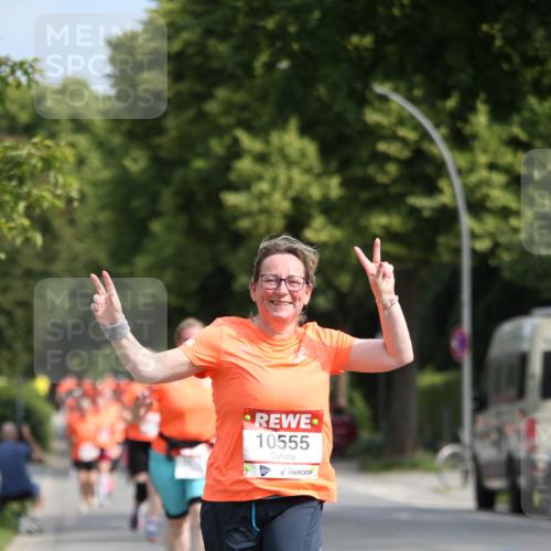 15.06.2025 - REWE Women's Run Jannik Wohlers http://msf.ph/oto/7951000 15.06.2025 09:50:14 Laufen 10555 meine-sportfotos.de
