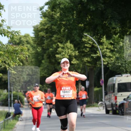 15.06.2025 - REWE Women's Run Jannik Wohlers http://msf.ph/oto/7951115 15.06.2025 09:50:22 Laufen 10487 meine-sportfotos.de