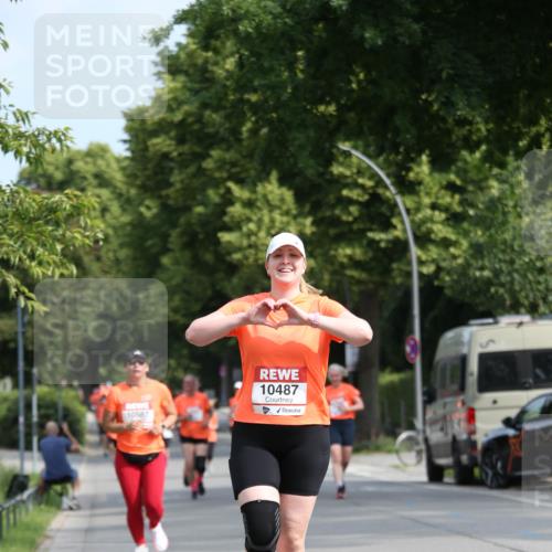 15.06.2025 - REWE Women's Run Jannik Wohlers http://msf.ph/oto/7951125 15.06.2025 09:50:22 Laufen 10487 meine-sportfotos.de