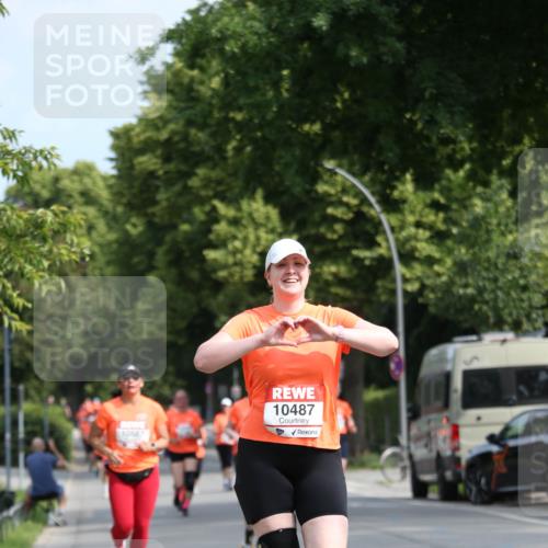15.06.2025 - REWE Women's Run Jannik Wohlers http://msf.ph/oto/7951132 15.06.2025 09:50:22 Laufen 10587, 10487 meine-sportfotos.de