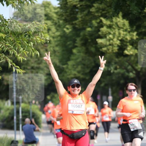 15.06.2025 - REWE Women's Run Jannik Wohlers http://msf.ph/oto/7951144 15.06.2025 09:50:24 Laufen 10587, 10492 meine-sportfotos.de