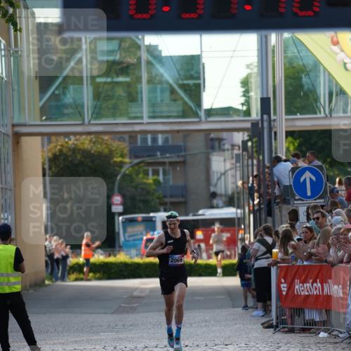 13.06.2025 - Holstenköstenlauf Felixshl http://msf.ph/oto/7951159 13.06.2025 19:37:48 Laufen 2049, 2069 meine-sportfotos.de