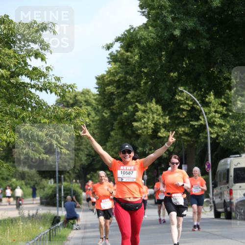 15.06.2025 - REWE Women's Run Jannik Wohlers http://msf.ph/oto/7951168 15.06.2025 09:50:25 Laufen 10253, 10587, 10493 meine-sportfotos.de
