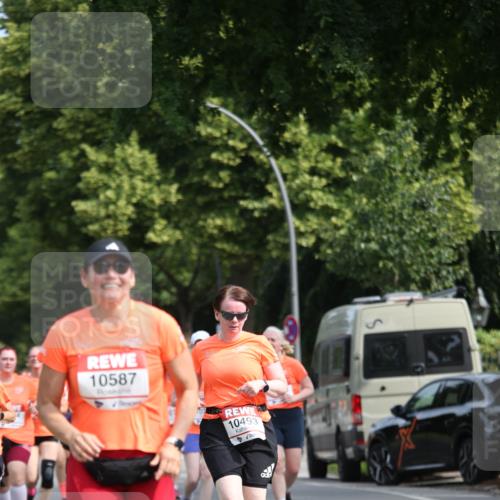 15.06.2025 - REWE Women's Run Jannik Wohlers http://msf.ph/oto/7951179 15.06.2025 09:50:26 Laufen 10587, 10493 meine-sportfotos.de