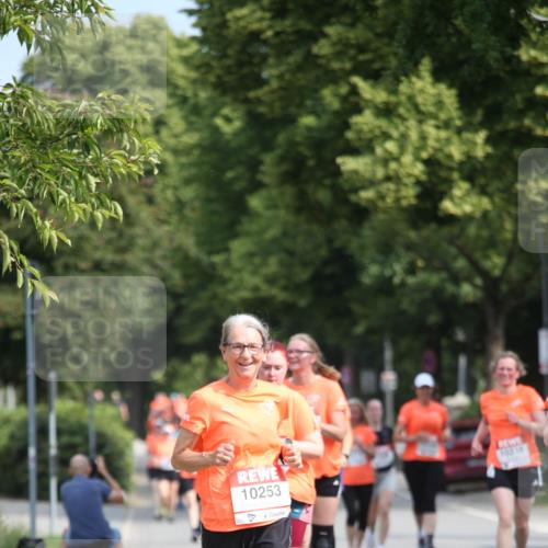 15.06.2025 - REWE Women's Run Jannik Wohlers http://msf.ph/oto/7951200 15.06.2025 09:50:27 Laufen 10253 meine-sportfotos.de
