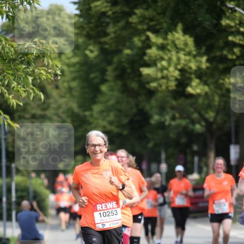 15.06.2025 - REWE Women's Run Jannik Wohlers http://msf.ph/oto/7951205 15.06.2025 09:50:27 Laufen 10253, 40 meine-sportfotos.de