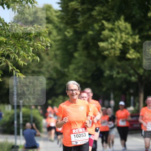 15.06.2025 - REWE Women's Run Jannik Wohlers http://msf.ph/oto/7951209 15.06.2025 09:50:28 Laufen 10253 meine-sportfotos.de