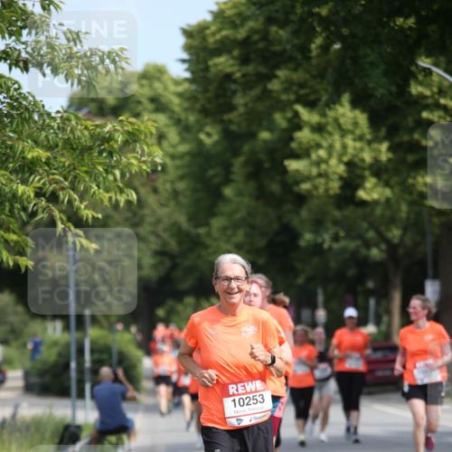 15.06.2025 - REWE Women's Run Jannik Wohlers http://msf.ph/oto/7951212 15.06.2025 09:50:28 Laufen 10253 meine-sportfotos.de