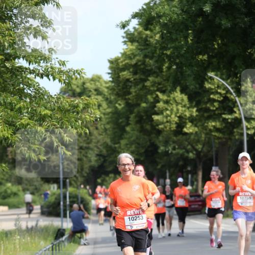 15.06.2025 - REWE Women's Run Jannik Wohlers http://msf.ph/oto/7951219 15.06.2025 09:50:28 Laufen 10253, 10759, 10238 meine-sportfotos.de