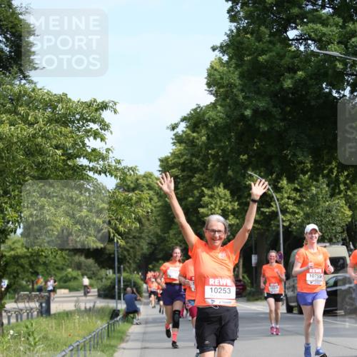 15.06.2025 - REWE Women's Run Jannik Wohlers http://msf.ph/oto/7951247 15.06.2025 09:50:30 Laufen 10253 meine-sportfotos.de