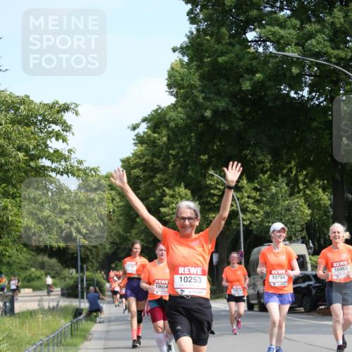 15.06.2025 - REWE Women's Run Jannik Wohlers http://msf.ph/oto/7951253 15.06.2025 09:50:30 Laufen 10791, 10064, 10253, 10463, 10759, 10238 meine-sportfotos.de