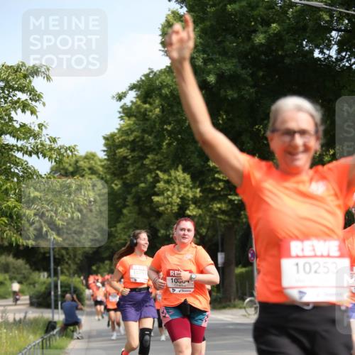 15.06.2025 - REWE Women's Run Jannik Wohlers http://msf.ph/oto/7951279 15.06.2025 09:50:32 Laufen 10791, 1066, 10253 meine-sportfotos.de