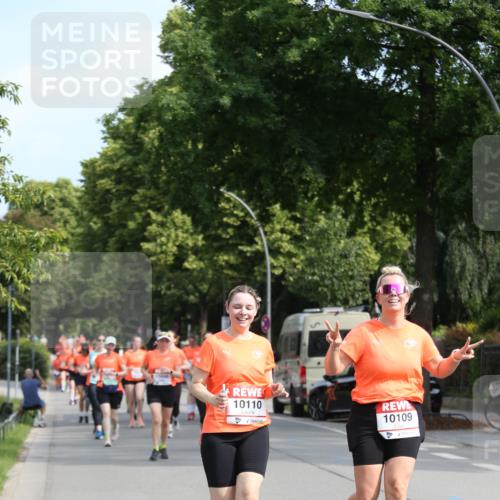 15.06.2025 - REWE Women's Run Jannik Wohlers http://msf.ph/oto/7951395 15.06.2025 09:50:47 Laufen 10110, 10109 meine-sportfotos.de