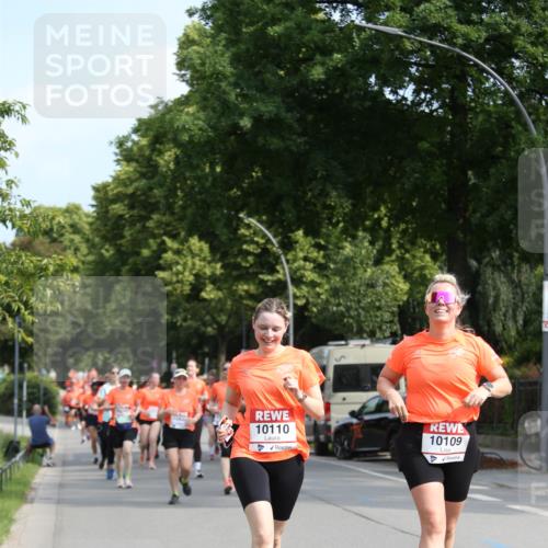 15.06.2025 - REWE Women's Run Jannik Wohlers http://msf.ph/oto/7951402 15.06.2025 09:50:48 Laufen 10110, 10109 meine-sportfotos.de