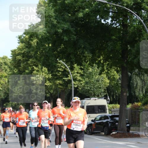 15.06.2025 - REWE Women's Run Jannik Wohlers http://msf.ph/oto/7951433 15.06.2025 09:50:52 Laufen 10288, 10444, 10382, 10709, 10846 meine-sportfotos.de