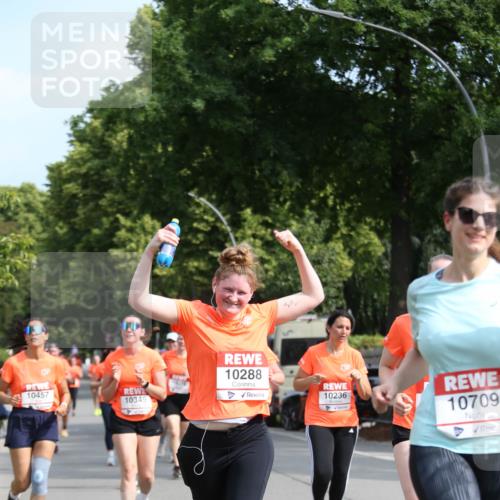 15.06.2025 - REWE Women's Run Jannik Wohlers http://msf.ph/oto/7951512 15.06.2025 09:50:58 Laufen 10288, 10457, 10349, 10236, 10709 meine-sportfotos.de