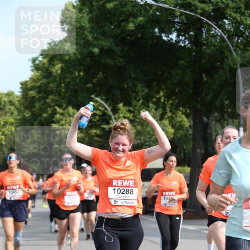 15.06.2025 - REWE Women's Run Jannik Wohlers http://msf.ph/oto/7951518 15.06.2025 09:50:58 Laufen 10457, 10288, 10349, 102 meine-sportfotos.de