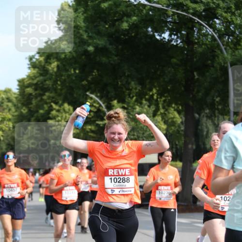 15.06.2025 - REWE Women's Run Jannik Wohlers http://msf.ph/oto/7951519 15.06.2025 09:50:58 Laufen 10457, 10349, 10288, 10236 meine-sportfotos.de