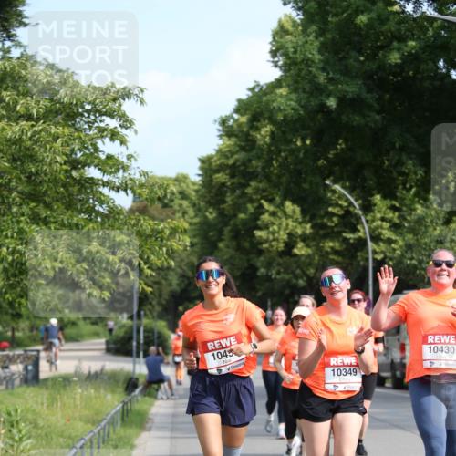 15.06.2025 - REWE Women's Run Jannik Wohlers http://msf.ph/oto/7951536 15.06.2025 09:51:00 Laufen 1045, 10349, 10430 meine-sportfotos.de