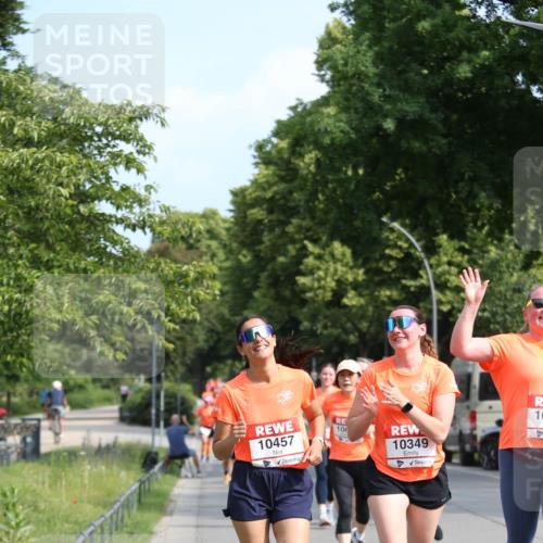 15.06.2025 - REWE Women's Run Jannik Wohlers http://msf.ph/oto/7951542 15.06.2025 09:51:00 Laufen 10457, 106, 10349, 10 meine-sportfotos.de