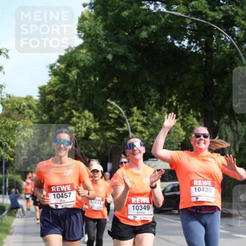 15.06.2025 - REWE Women's Run Jannik Wohlers http://msf.ph/oto/7951546 15.06.2025 09:51:00 Laufen 10457, 10634, 10349, 10430 meine-sportfotos.de