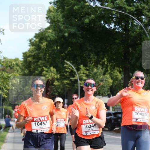 15.06.2025 - REWE Women's Run Jannik Wohlers http://msf.ph/oto/7951554 15.06.2025 09:51:01 Laufen 10457, 10634, 10349, 10430 meine-sportfotos.de