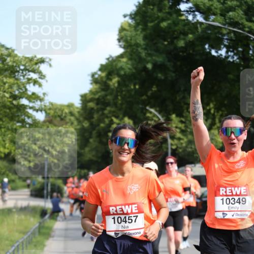 15.06.2025 - REWE Women's Run Jannik Wohlers http://msf.ph/oto/7951562 15.06.2025 09:51:01 Laufen 10457, 10349 meine-sportfotos.de