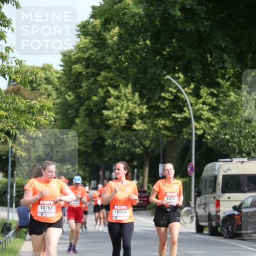 15.06.2025 - REWE Women's Run Jannik Wohlers http://msf.ph/oto/7951664 15.06.2025 09:51:13 Laufen 10751, 10369, 10701 meine-sportfotos.de