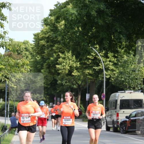 15.06.2025 - REWE Women's Run Jannik Wohlers http://msf.ph/oto/7951670 15.06.2025 09:51:13 Laufen 10751, 10369, 10701 meine-sportfotos.de