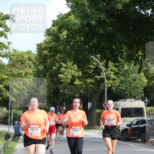 15.06.2025 - REWE Women's Run Jannik Wohlers http://msf.ph/oto/7951682 15.06.2025 09:51:14 Laufen 10751, 0409, 10369, 10701 meine-sportfotos.de