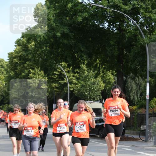 15.06.2025 - REWE Women's Run Jannik Wohlers http://msf.ph/oto/7951788 15.06.2025 09:51:26 Laufen 10713, 10428, 10148, 10021, 10024 meine-sportfotos.de