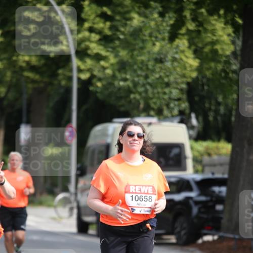 15.06.2025 - REWE Women's Run Jannik Wohlers http://msf.ph/oto/7951888 15.06.2025 09:51:43 Laufen 10658 meine-sportfotos.de
