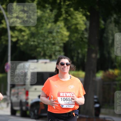 15.06.2025 - REWE Women's Run Jannik Wohlers http://msf.ph/oto/7951907 15.06.2025 09:51:43 Laufen 10658 meine-sportfotos.de