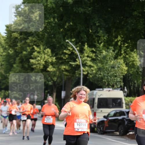 15.06.2025 - REWE Women's Run Jannik Wohlers http://msf.ph/oto/7951911 15.06.2025 09:51:44 Laufen 10798 meine-sportfotos.de