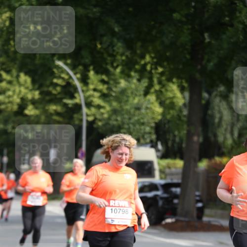 15.06.2025 - REWE Women's Run Jannik Wohlers http://msf.ph/oto/7951929 15.06.2025 09:51:45 Laufen 10798 meine-sportfotos.de